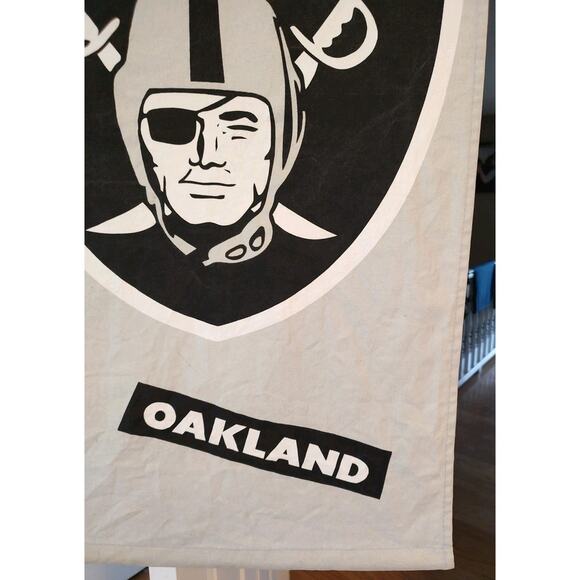 OAKLAND RAIDERS Wall Banner Hanging Flag 28" x 43" - Picture 5 of 5